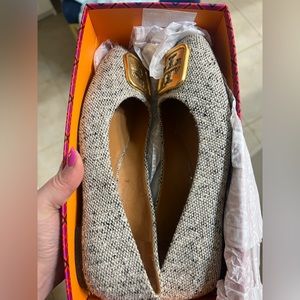 Never worn Tory Burch flats
